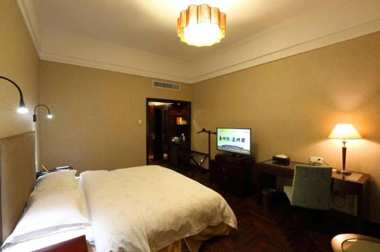 Taizhou Garden Hotel Екстер'єр фото