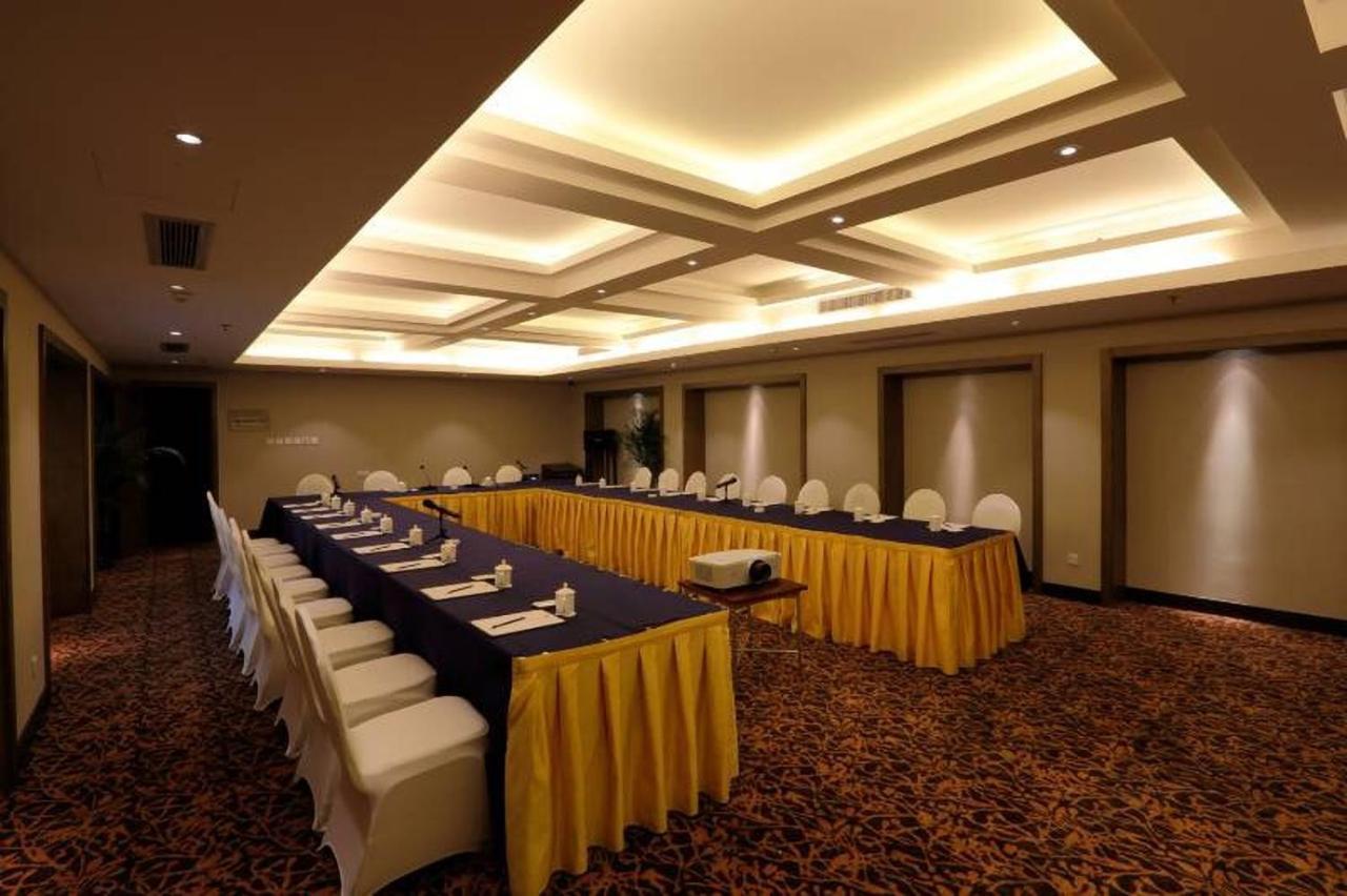 Taizhou Garden Hotel Екстер'єр фото